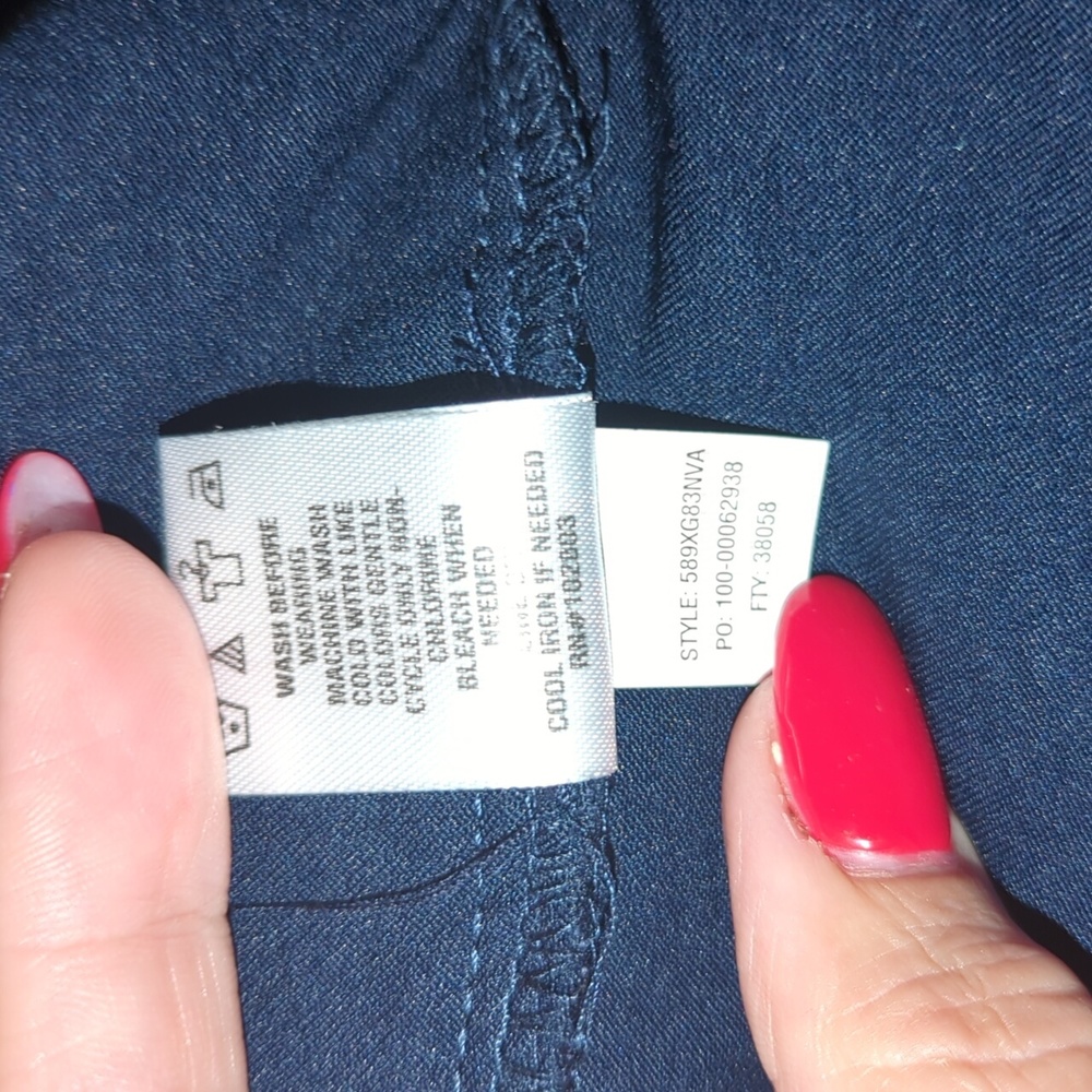 Napa Valley Navy Crop Pant 18 - Picture 9 of 9